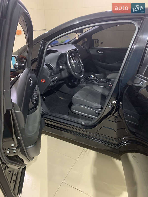 Хэтчбек Nissan Leaf 2015 в Богодухове