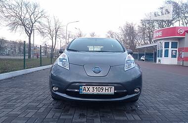 Хэтчбек Nissan Leaf 2016 в Киеве