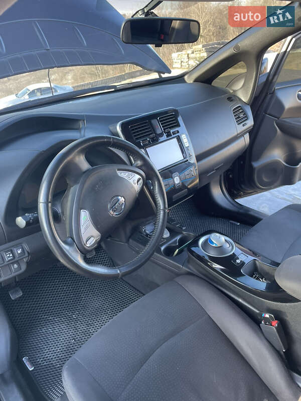 Хэтчбек Nissan Leaf 2015 в Богодухове