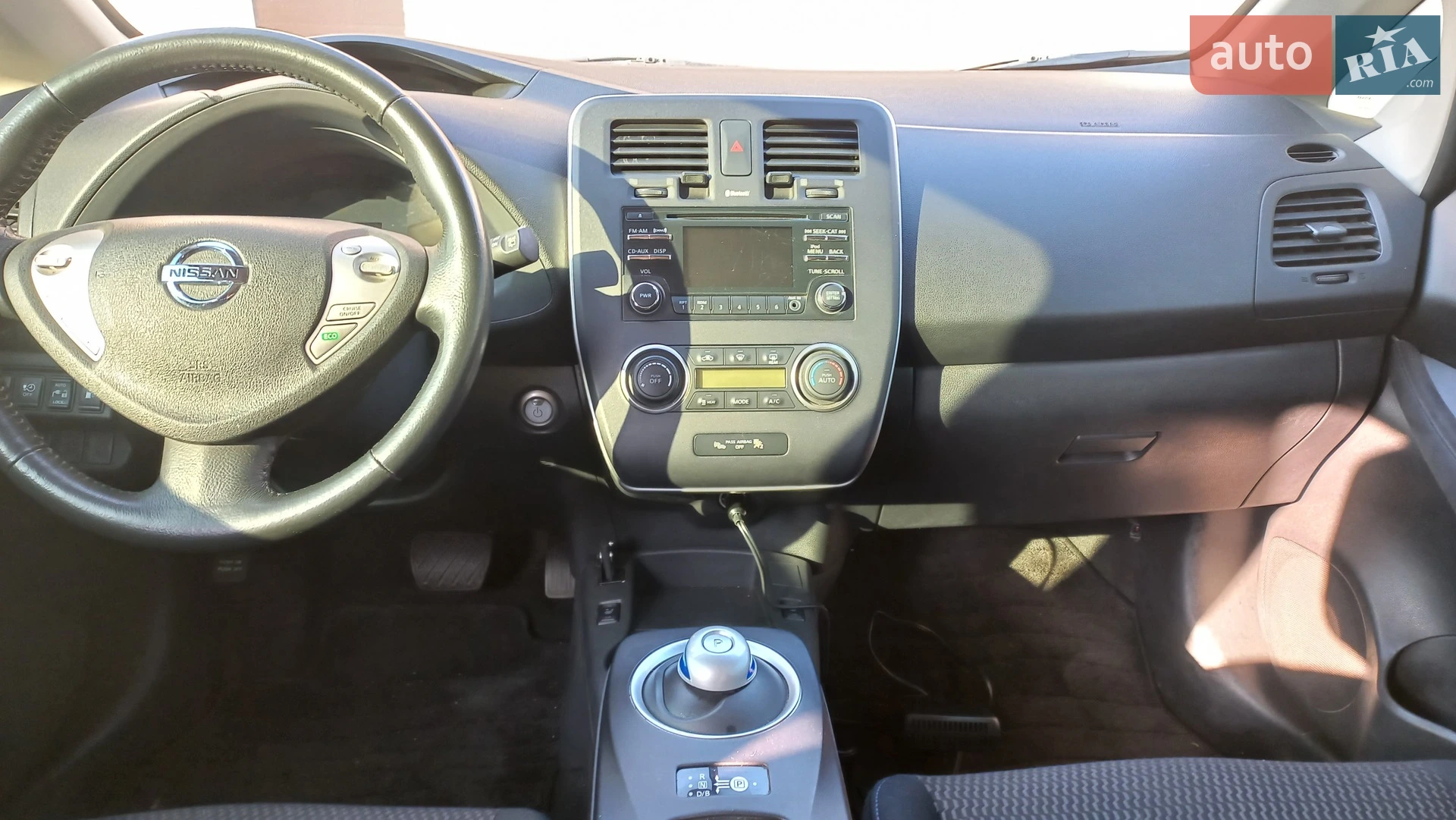 2015 Nissan Leaf - мініатюра 12