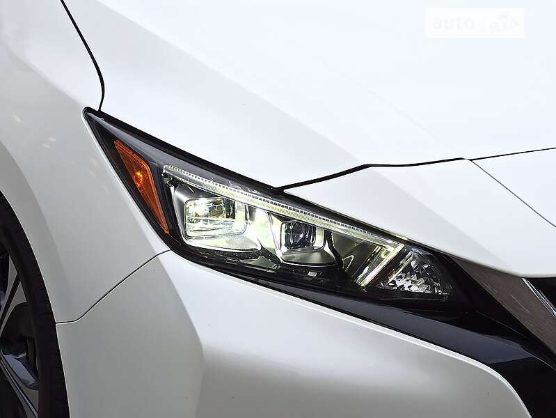 Хетчбек Nissan Leaf 2019 в Дніпрі