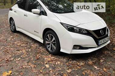 Хетчбек Nissan Leaf 2019 в Києві