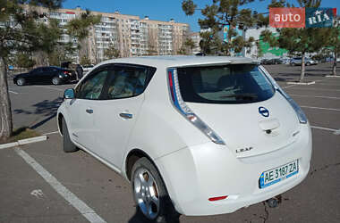 Хэтчбек Nissan Leaf 2013 в Николаеве