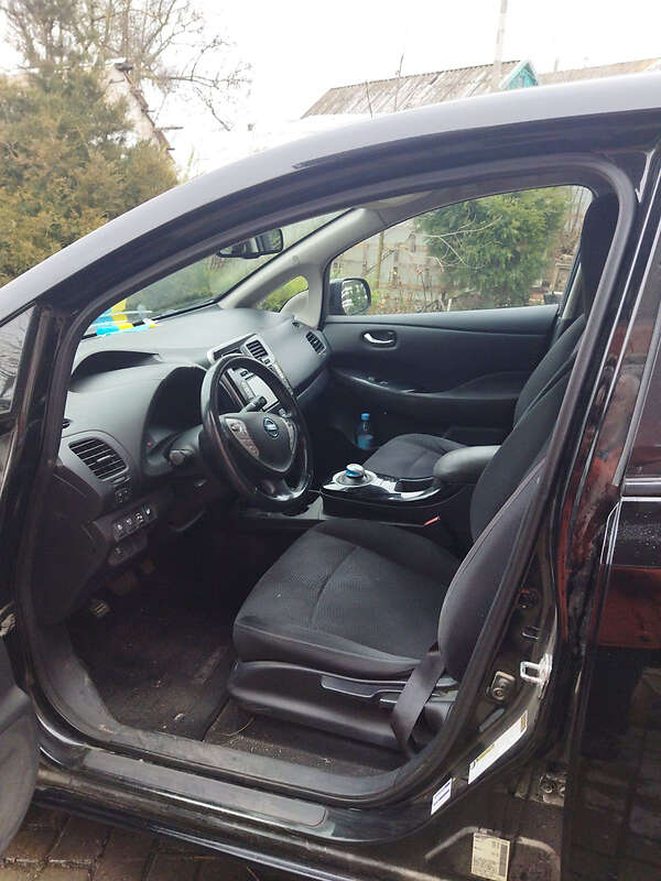 Хэтчбек Nissan Leaf 2014 в Херсоне