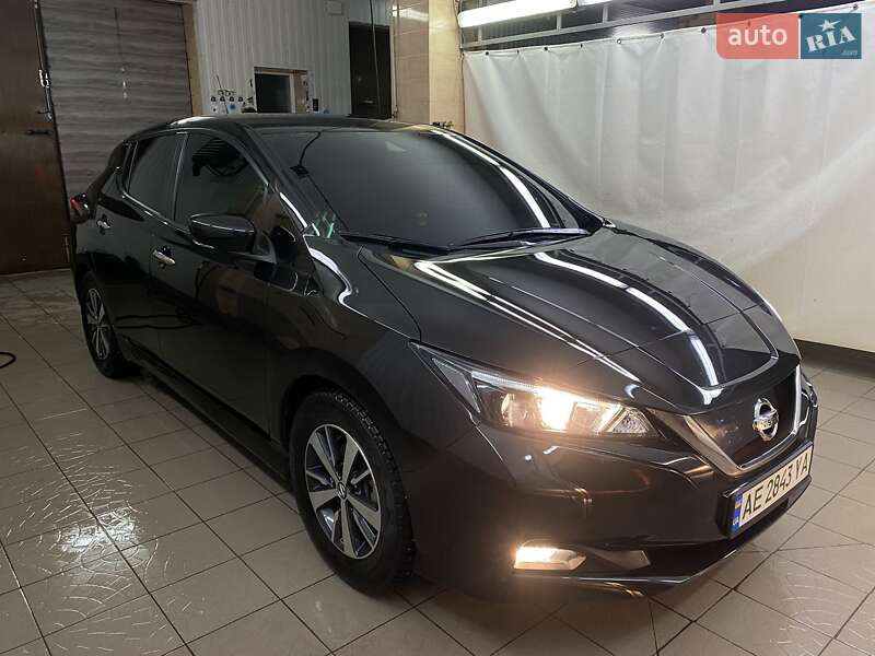 Хетчбек Nissan Leaf 2021 в Кам'янському