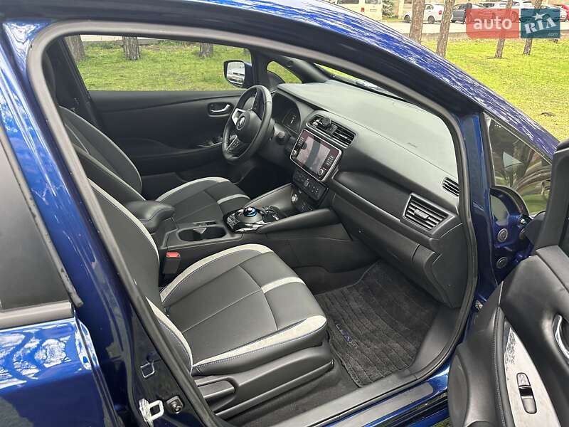 Хетчбек Nissan Leaf 2020 в Києві