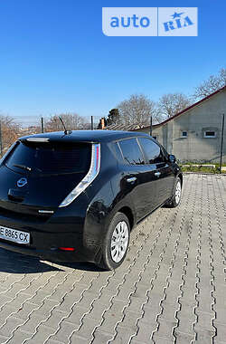 Хэтчбек Nissan Leaf 2013 в Черновцах