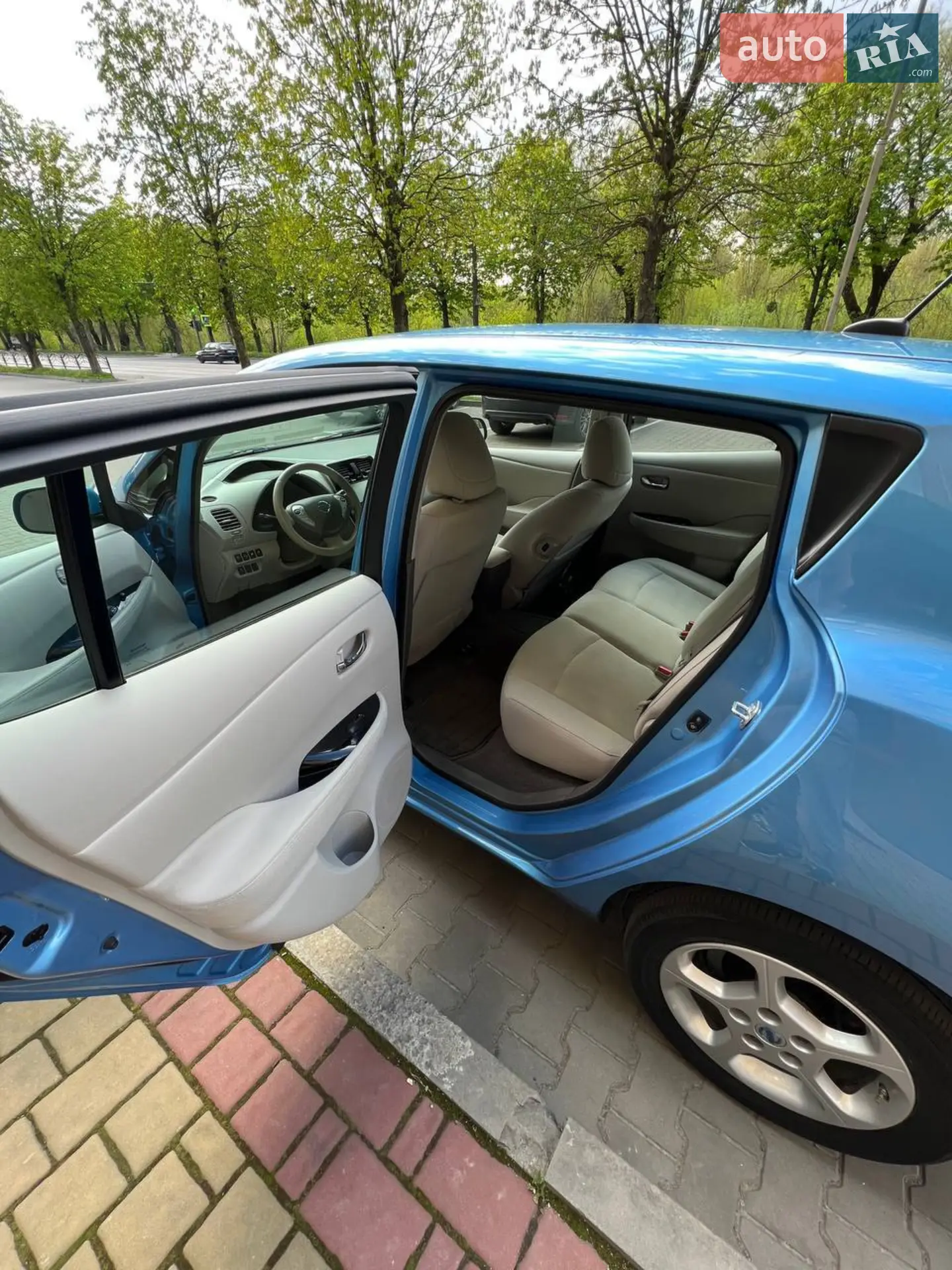 2014 Nissan Leaf - мініатюра 11
