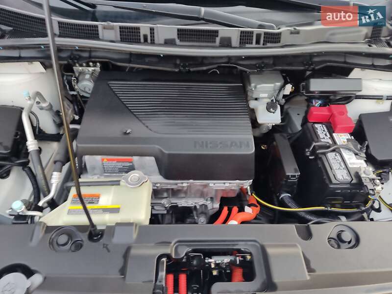 Хэтчбек Nissan Leaf 2018 в Житомире фото 13 Хэтчбек Nissan Leaf 2018 в Житомире