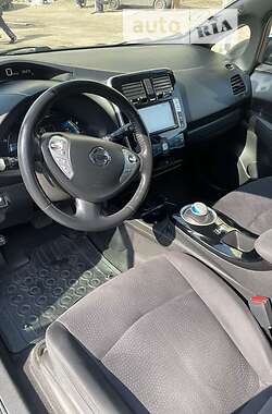 Хэтчбек Nissan Leaf 2013 в Днепре