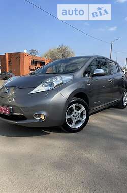 Хэтчбек Nissan Leaf 2013 в Днепре