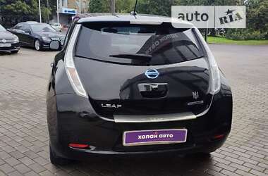 Хэтчбек Nissan Leaf 2014 в 