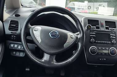 Хэтчбек Nissan Leaf 2014 в 