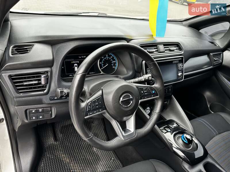 Хэтчбек Nissan Leaf 2019 в Кременчуге