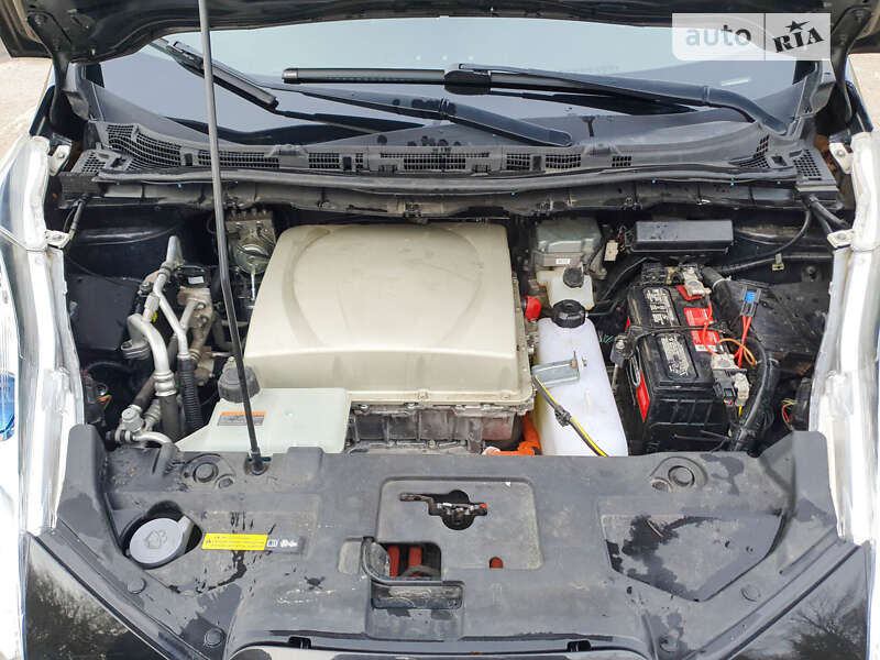 Хэтчбек Nissan Leaf 2016 в Виннице