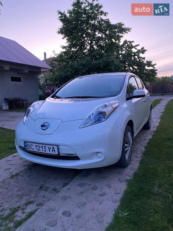 Хетчбек Nissan Leaf 2013 в Львові