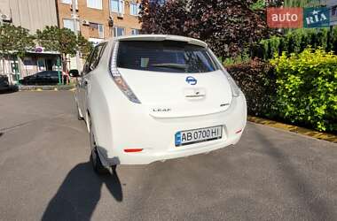 Хэтчбек Nissan Leaf 2015 в 