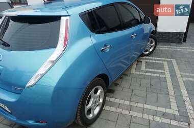 Хетчбек Nissan Leaf 2011 в 