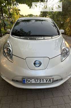 Хэтчбек Nissan Leaf 2015 в Львове