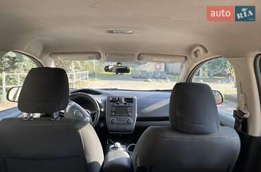 Хэтчбек Nissan Leaf 2015 в 