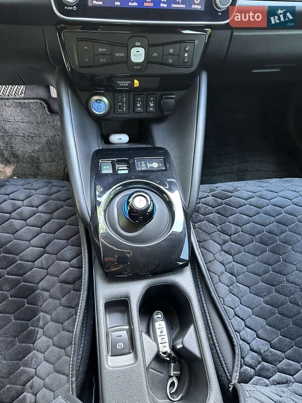 Хетчбек Nissan Leaf 2020 в Ізмаїлі