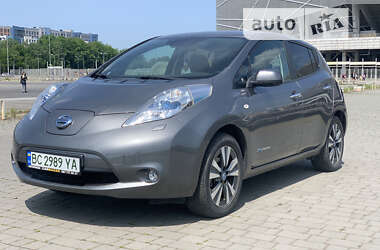 Хэтчбек Nissan Leaf 2013 в Львове