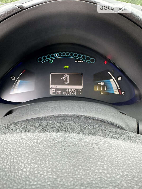 Хэтчбек Nissan Leaf 2017 в Житомире