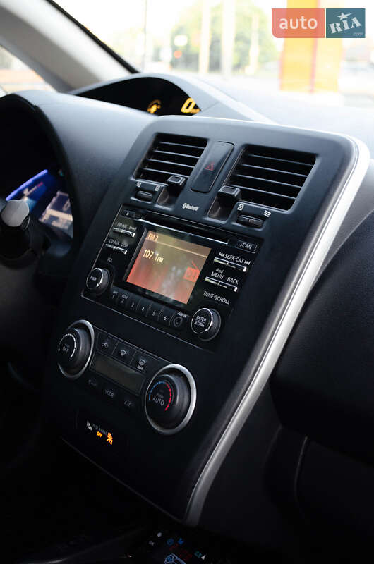 Хетчбек Nissan Leaf 2015 в Хмельницькому