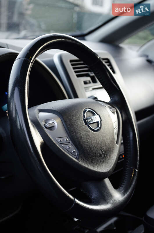 Хетчбек Nissan Leaf 2015 в Хмельницькому