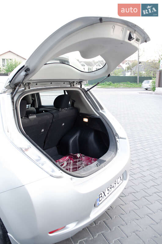Хетчбек Nissan Leaf 2015 в Хмельницькому