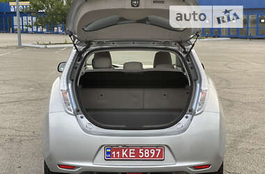 Хетчбек Nissan Leaf 2012 в 