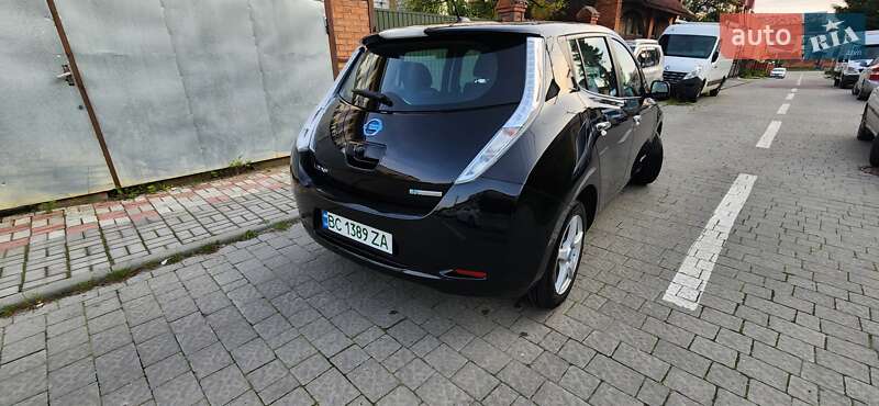Хэтчбек Nissan Leaf 2014 в Львове
