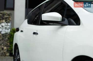Хэтчбек Nissan Leaf 2020 в 