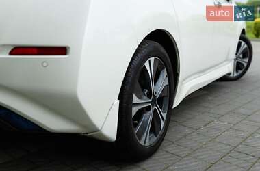 Хэтчбек Nissan Leaf 2020 в 