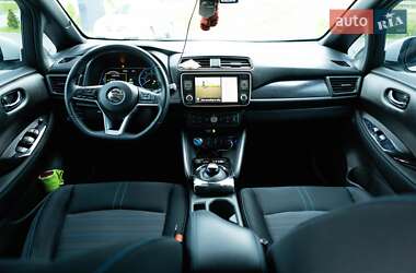 Хэтчбек Nissan Leaf 2020 в 