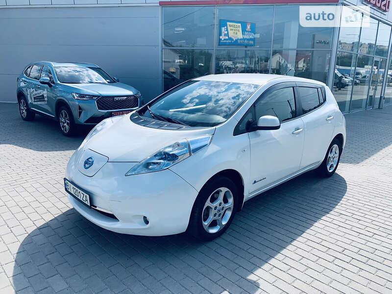 Хэтчбек Nissan Leaf 2013 в Полтаве