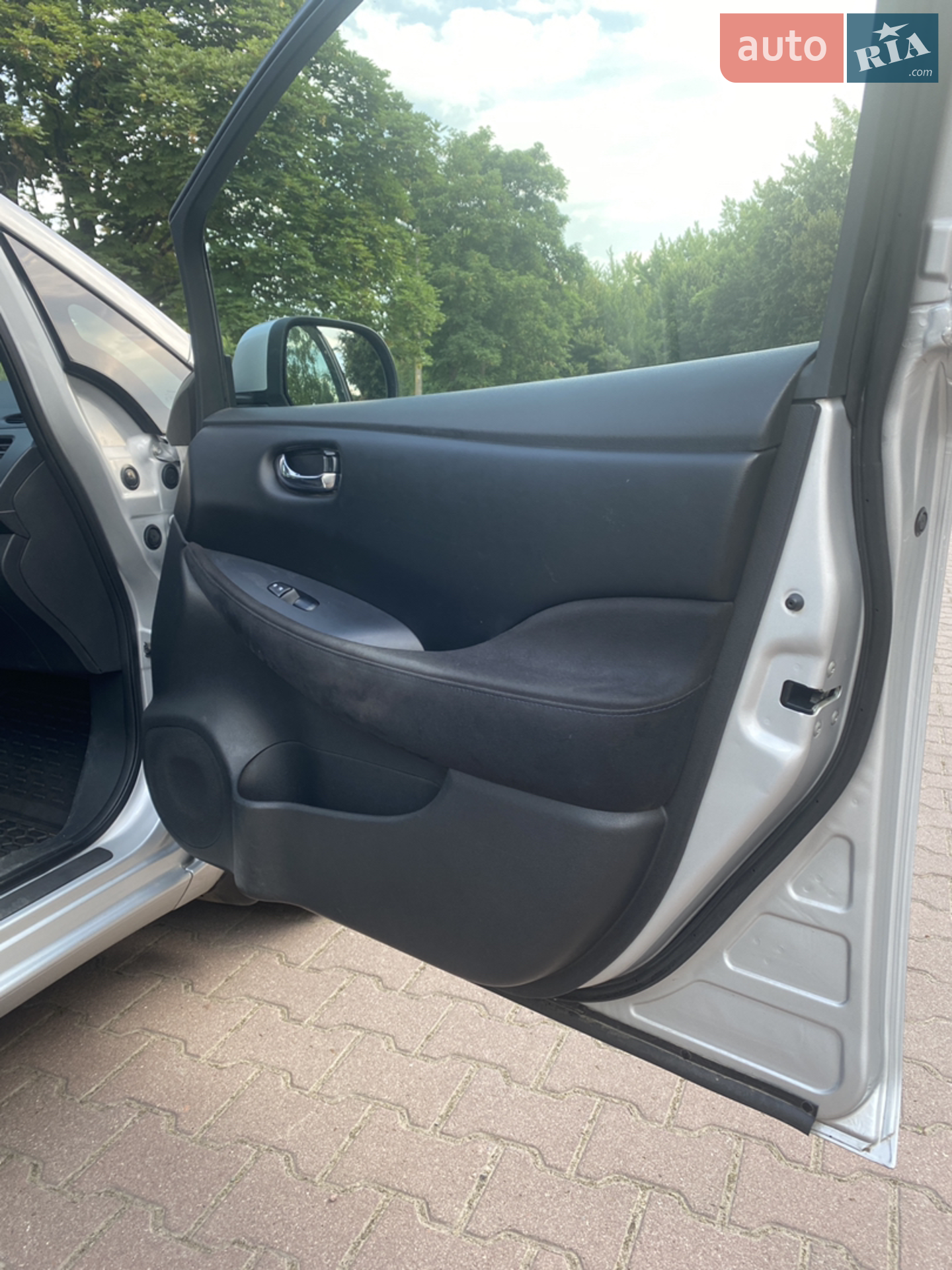 2017 Nissan Leaf - мініатюра 15