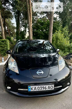 Хетчбек Nissan Leaf 2015 в Житомирі