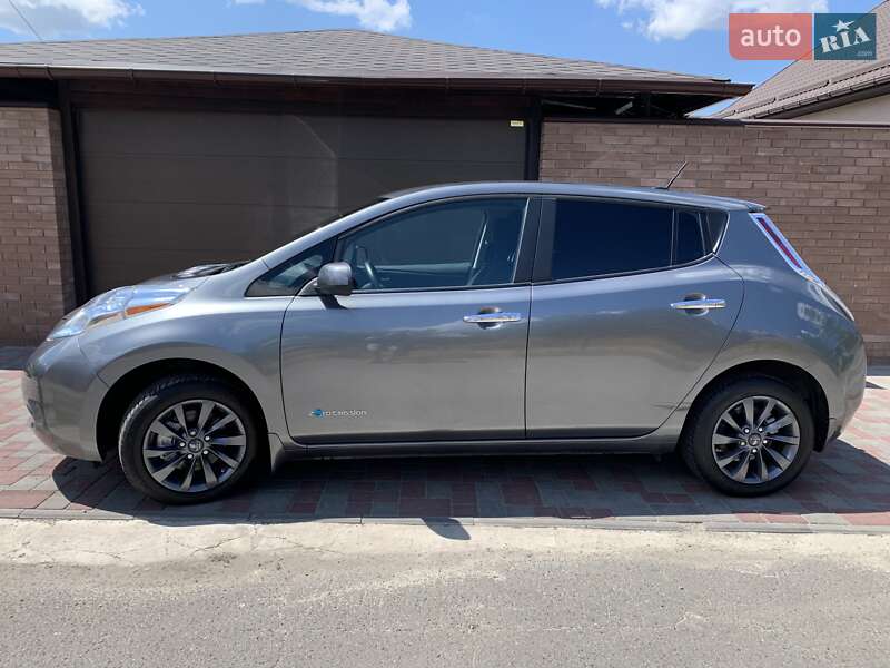 Хэтчбек Nissan Leaf 2014 в Кривом Роге фото 4 Хэтчбек Nissan Leaf 2014 в Кривом Роге