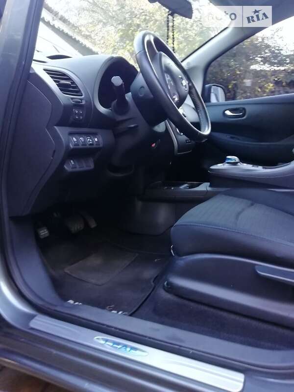 Хэтчбек Nissan Leaf 2015 в Сумах