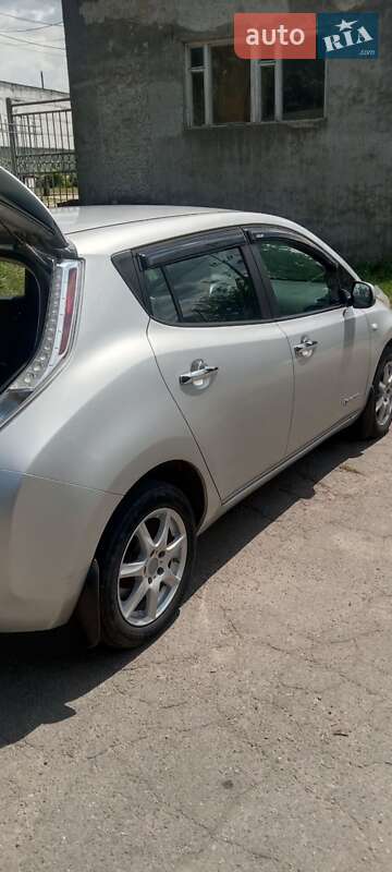 Хэтчбек Nissan Leaf 2013 в Виннице фото 5 Хэтчбек Nissan Leaf 2013 в Виннице