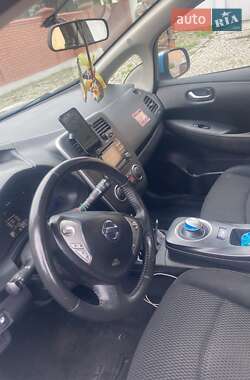 Хэтчбек Nissan Leaf 2015 в 