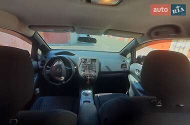 Хэтчбек Nissan Leaf 2013 в 
