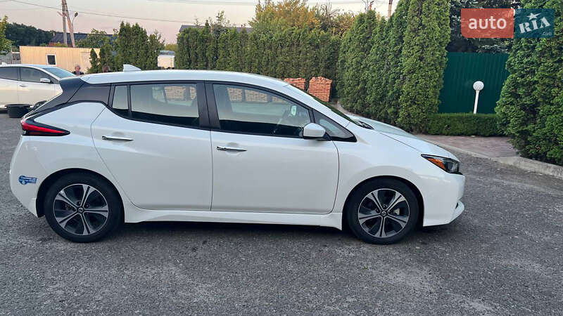 Хетчбек Nissan Leaf 2020 в Києві