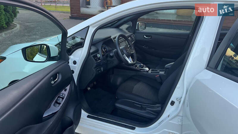 Хетчбек Nissan Leaf 2020 в Києві