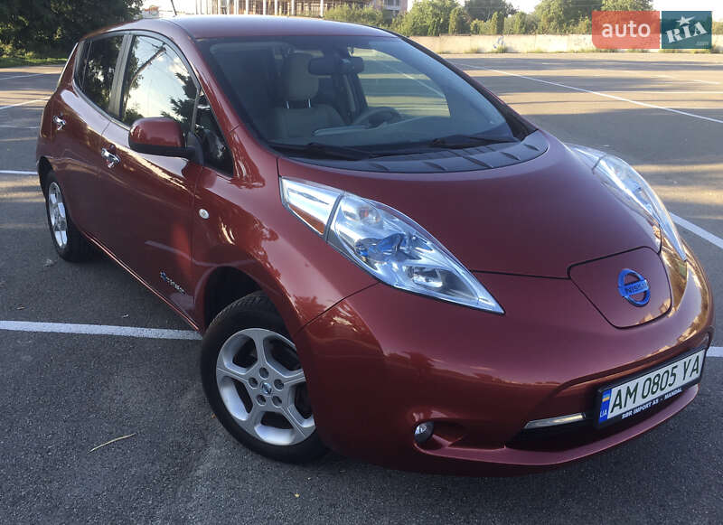 Хэтчбек Nissan Leaf 2013 в Киеве