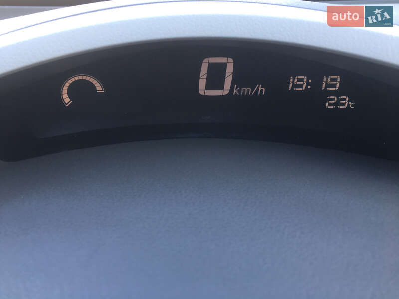 Хэтчбек Nissan Leaf 2013 в Киеве