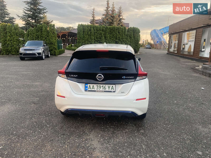 Хэтчбек Nissan Leaf 2018 в Киеве