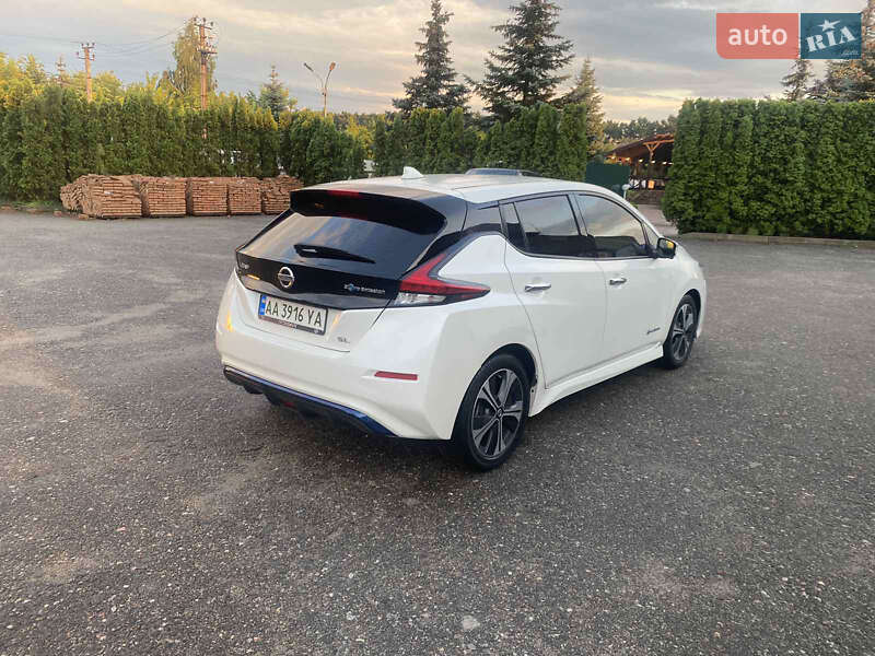 Хэтчбек Nissan Leaf 2018 в Киеве