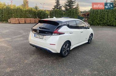 Хэтчбек Nissan Leaf 2018 в 